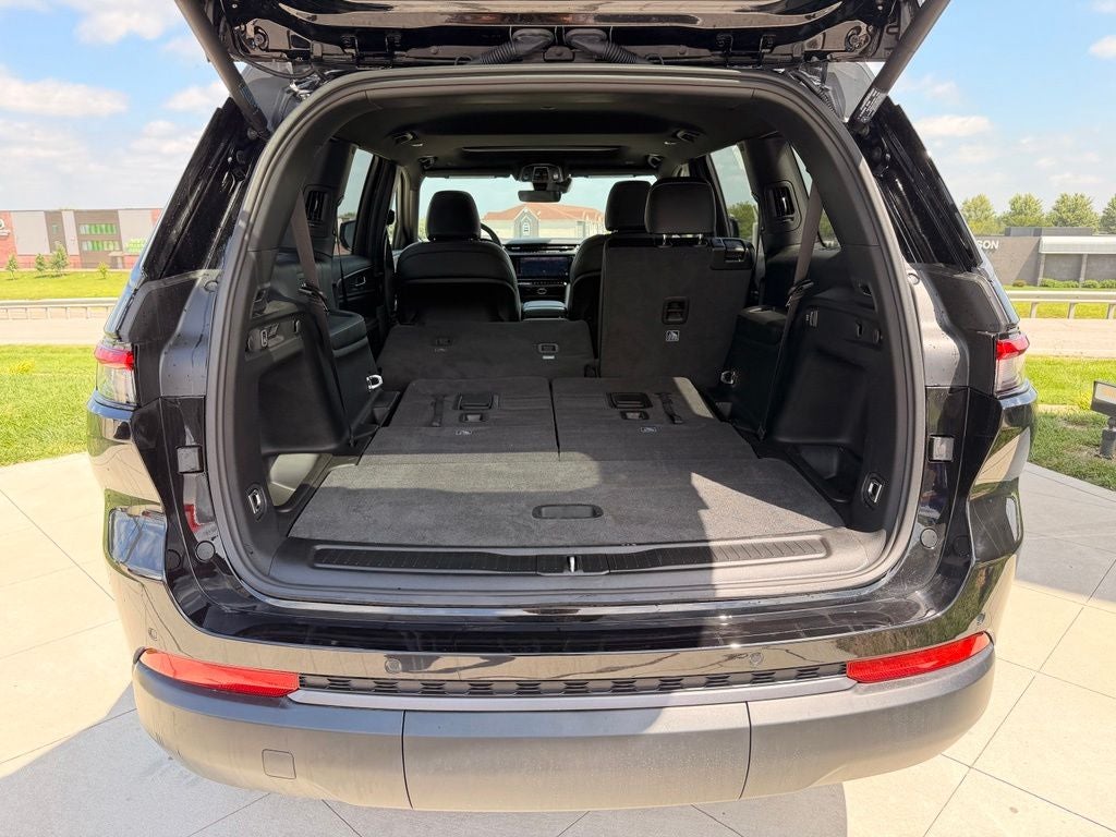 2026 Jeep Grand Cherokee L Laredo