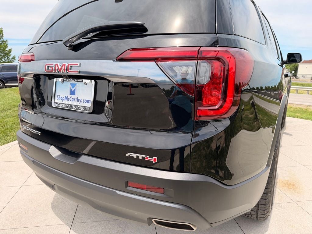 2023 GMC Acadia AT4