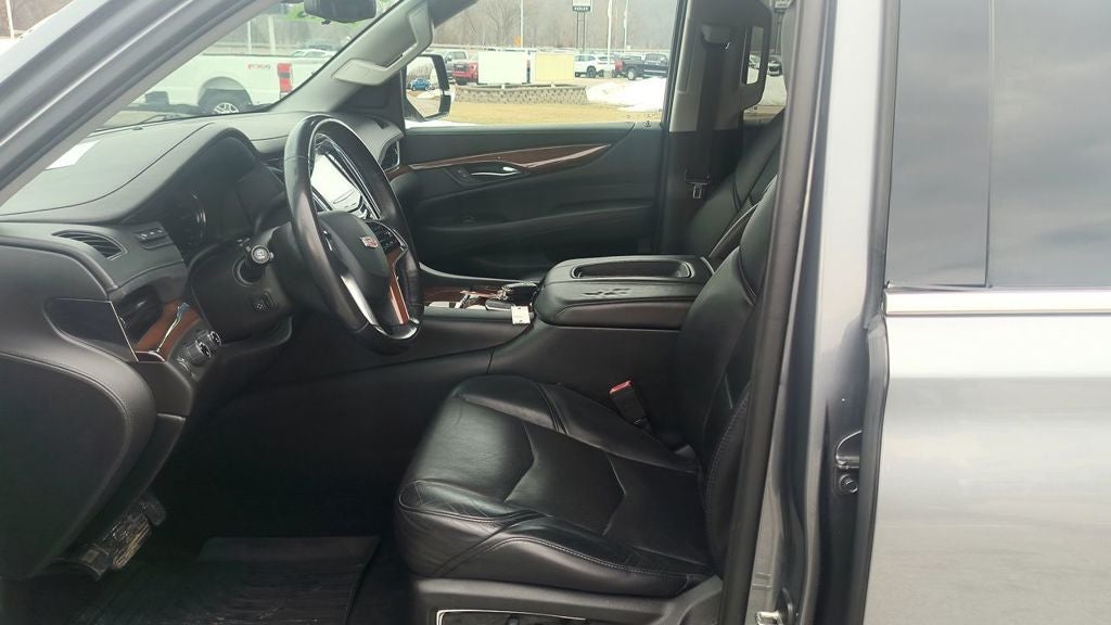2018 Cadillac Escalade ESV Luxury