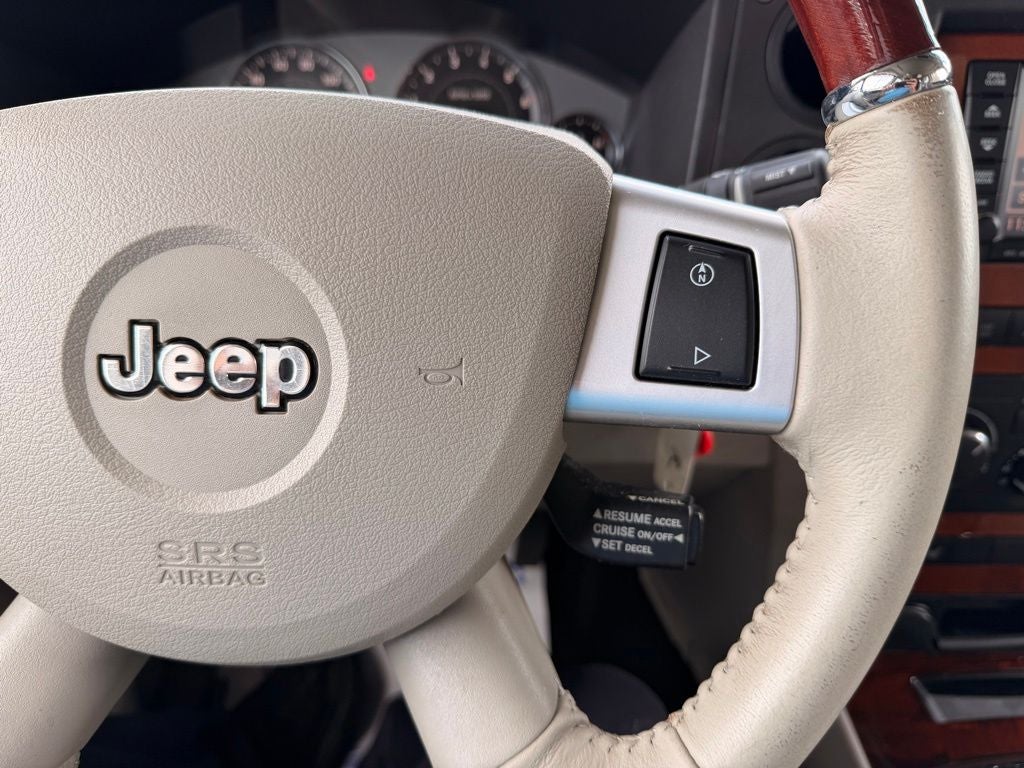 2008 Jeep Commander Overland