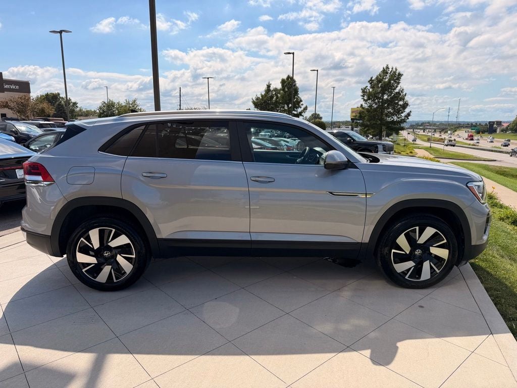 2024 Volkswagen Atlas Cross Sport 2.0T SE w/Technology