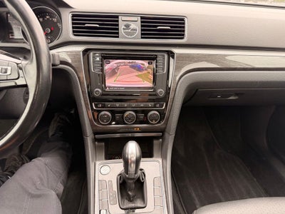 2017 Volkswagen Passat 1.8T SE