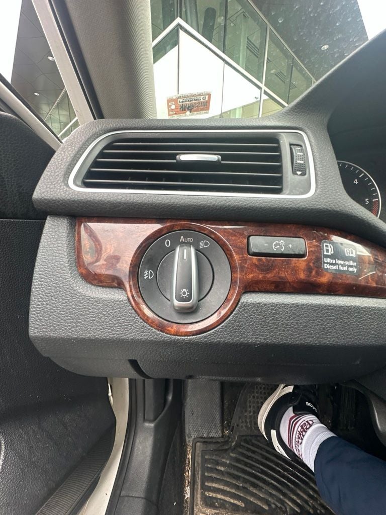2013 Volkswagen Passat TDI SEL Premium