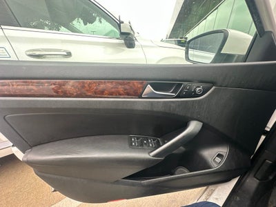 2013 Volkswagen Passat TDI SEL Premium