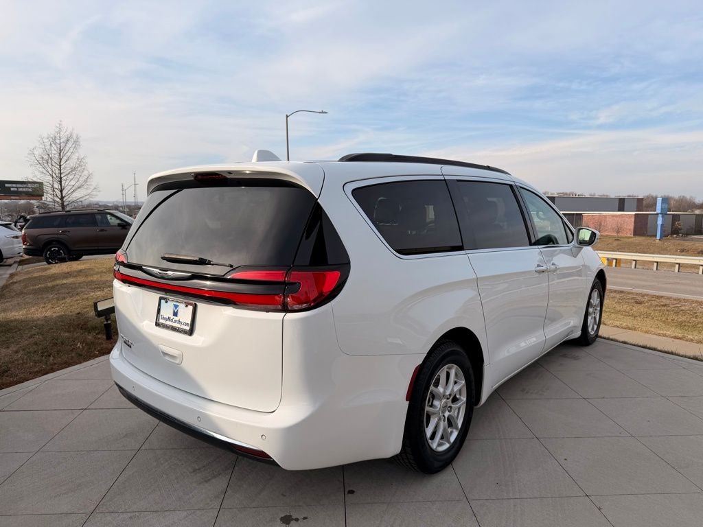 2022 Chrysler Pacifica Touring L
