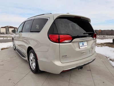 2017 Chrysler Pacifica Touring L Plus