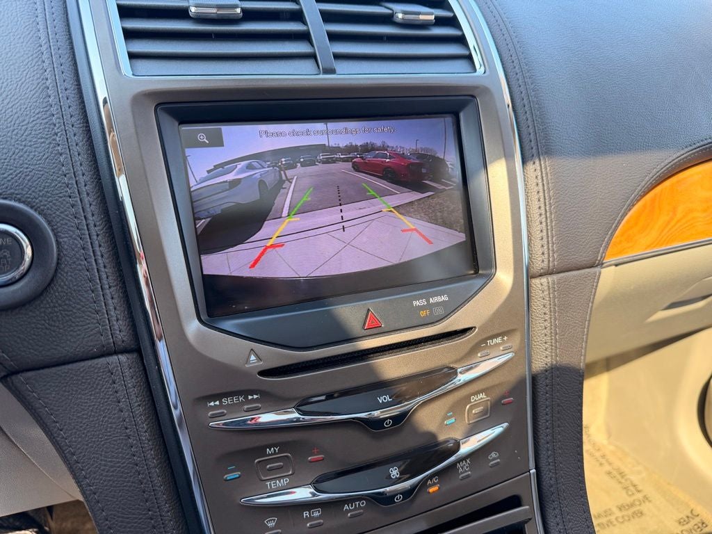 2013 Lincoln MKX Base