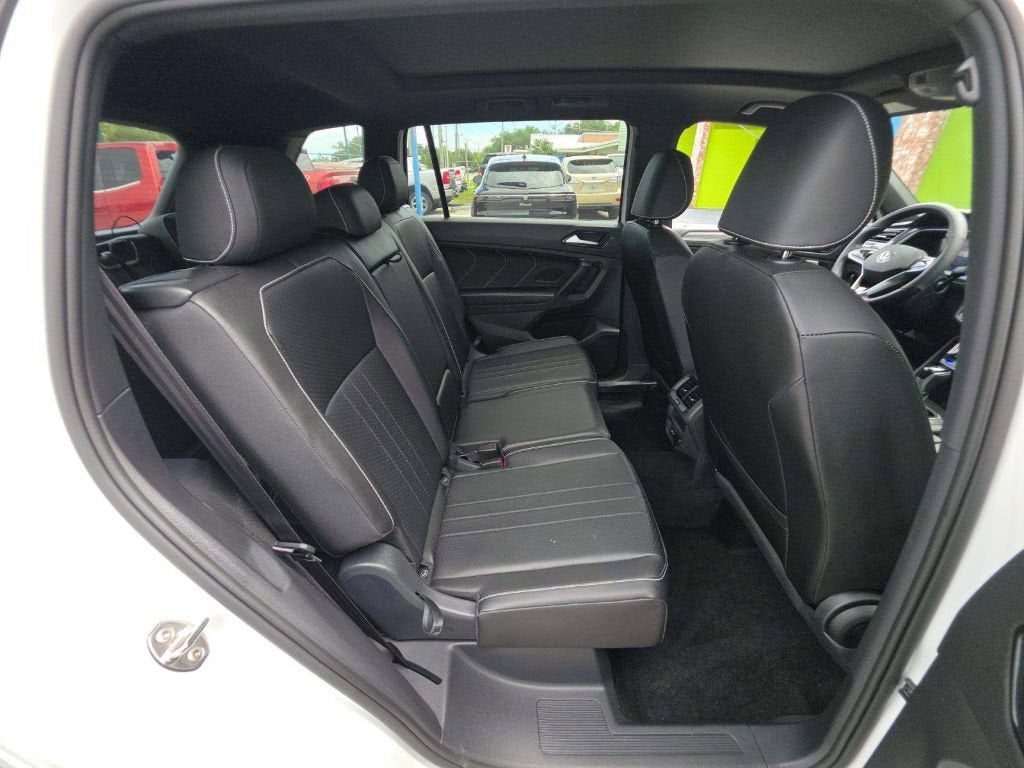 2024 Volkswagen Tiguan 2.0T SE R-Line Black