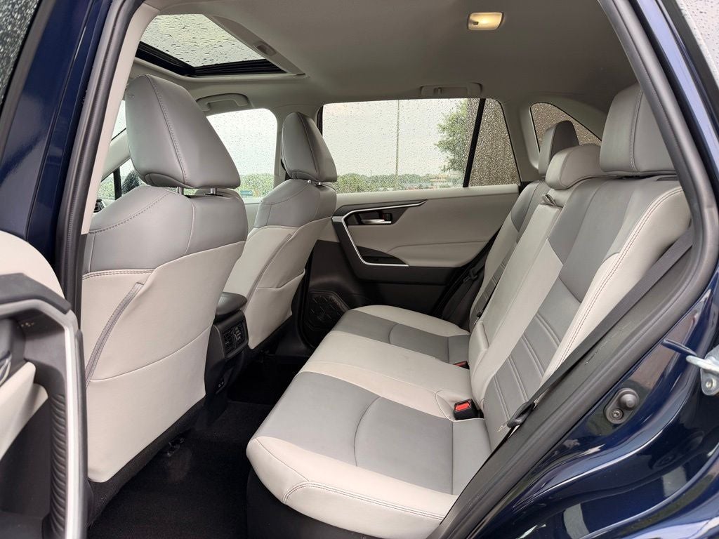 2022 Toyota RAV4 Hybrid XLE Premium