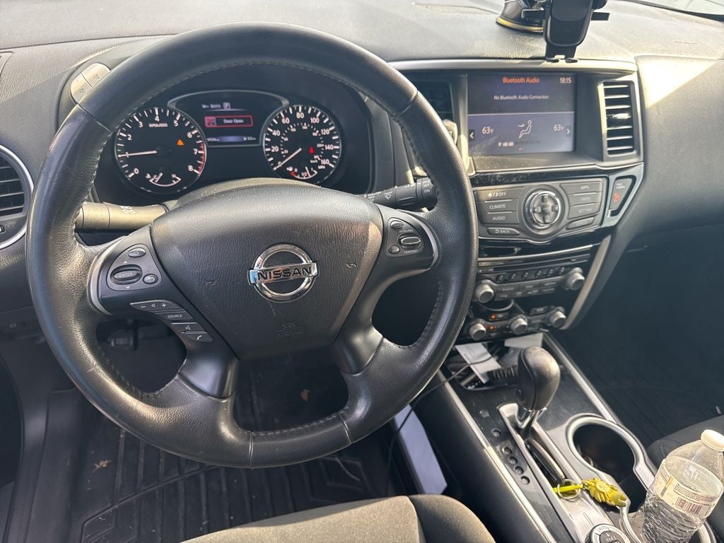 2017 Nissan Pathfinder SV