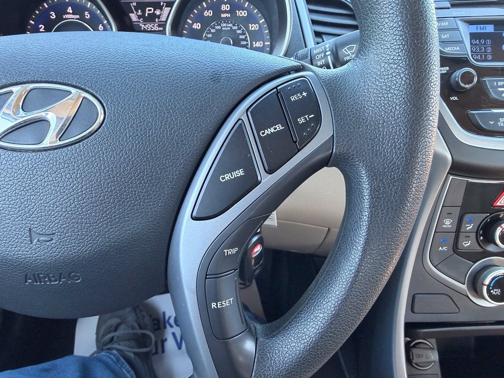 2016 Hyundai Elantra SE