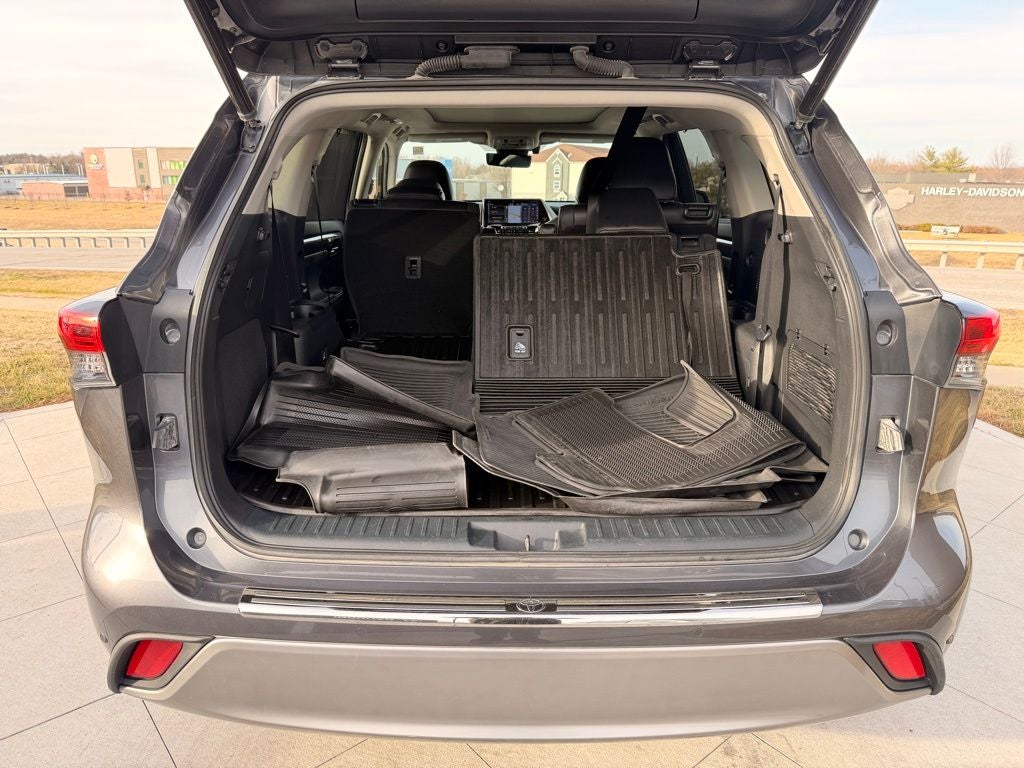 2021 Toyota Highlander Platinum