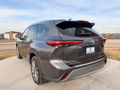2021 Toyota Highlander Platinum