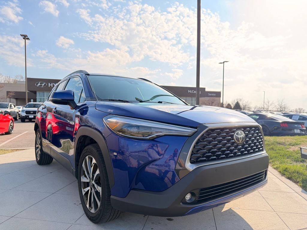 2022 Toyota Corolla Cross XLE