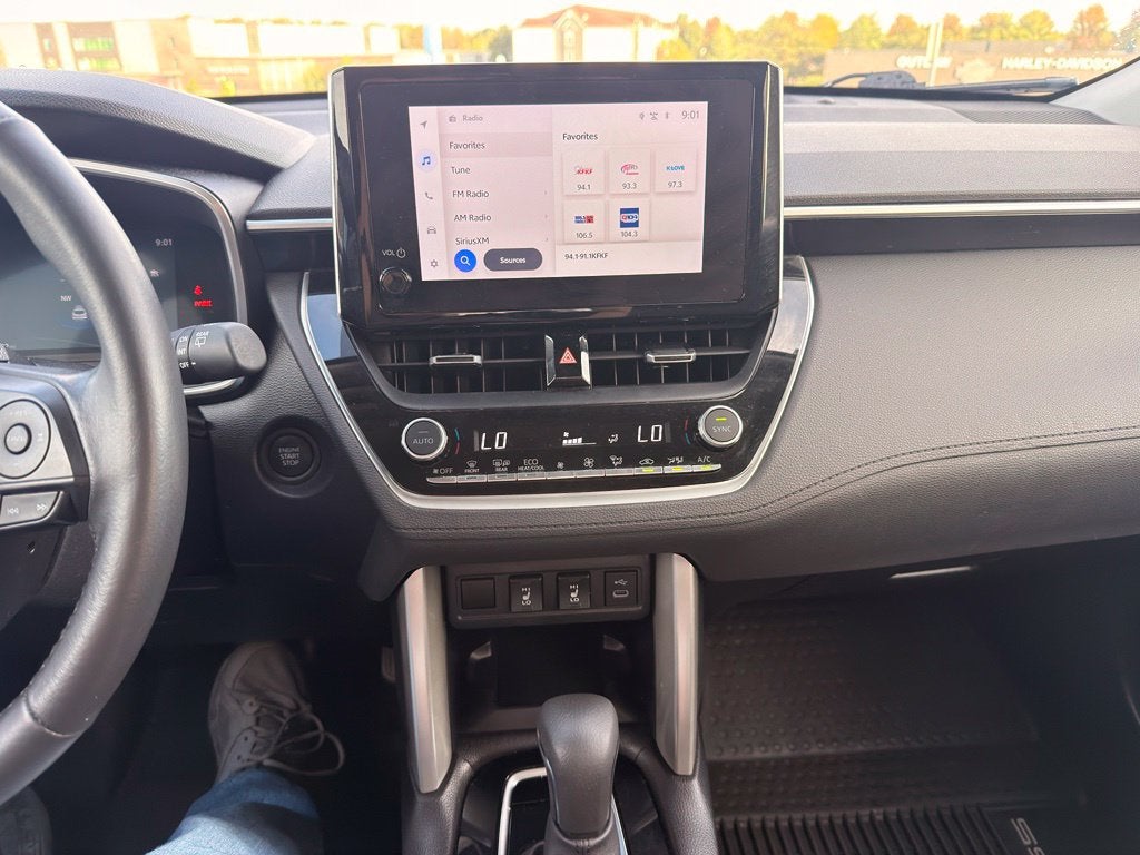 2024 Toyota Corolla Cross XLE