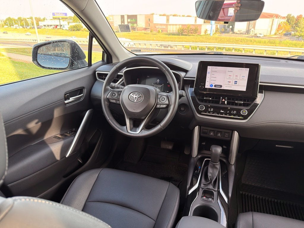 2024 Toyota Corolla Cross XLE