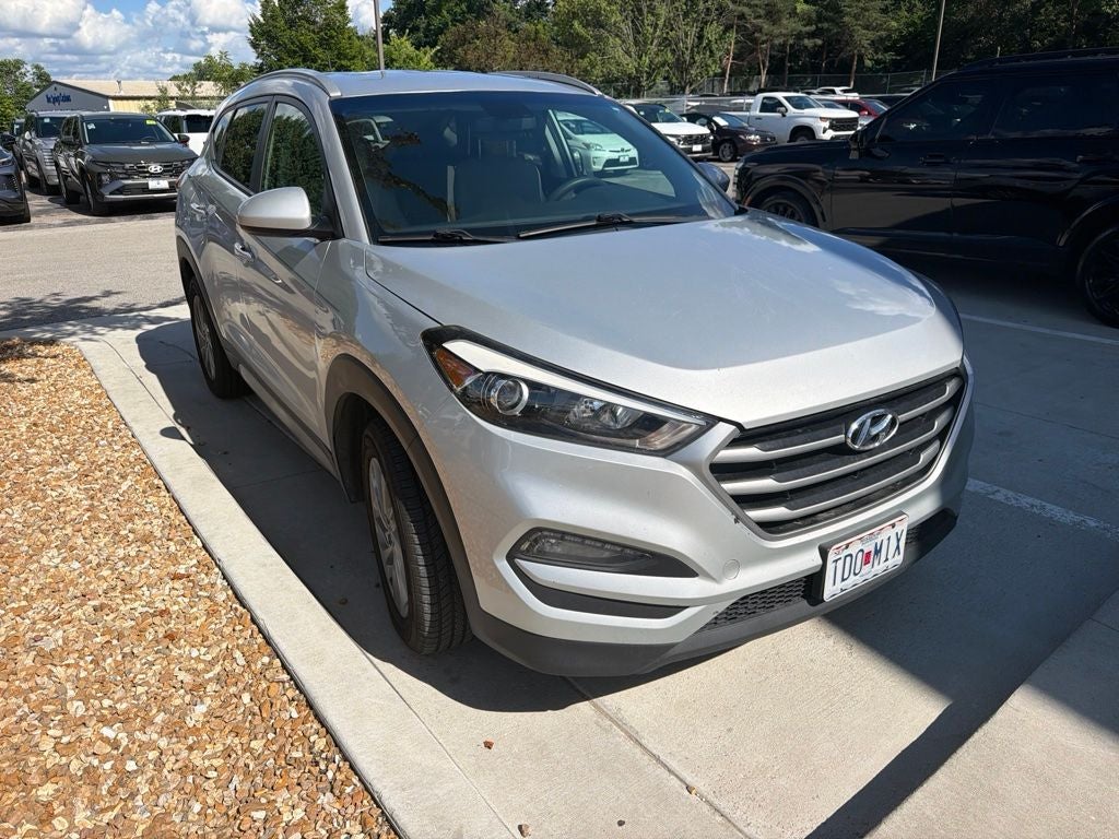 2017 Hyundai Tucson SE Popular Equipment Package