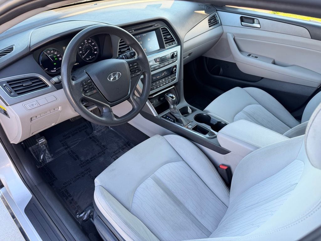 2017 Hyundai Sonata Hybrid SE