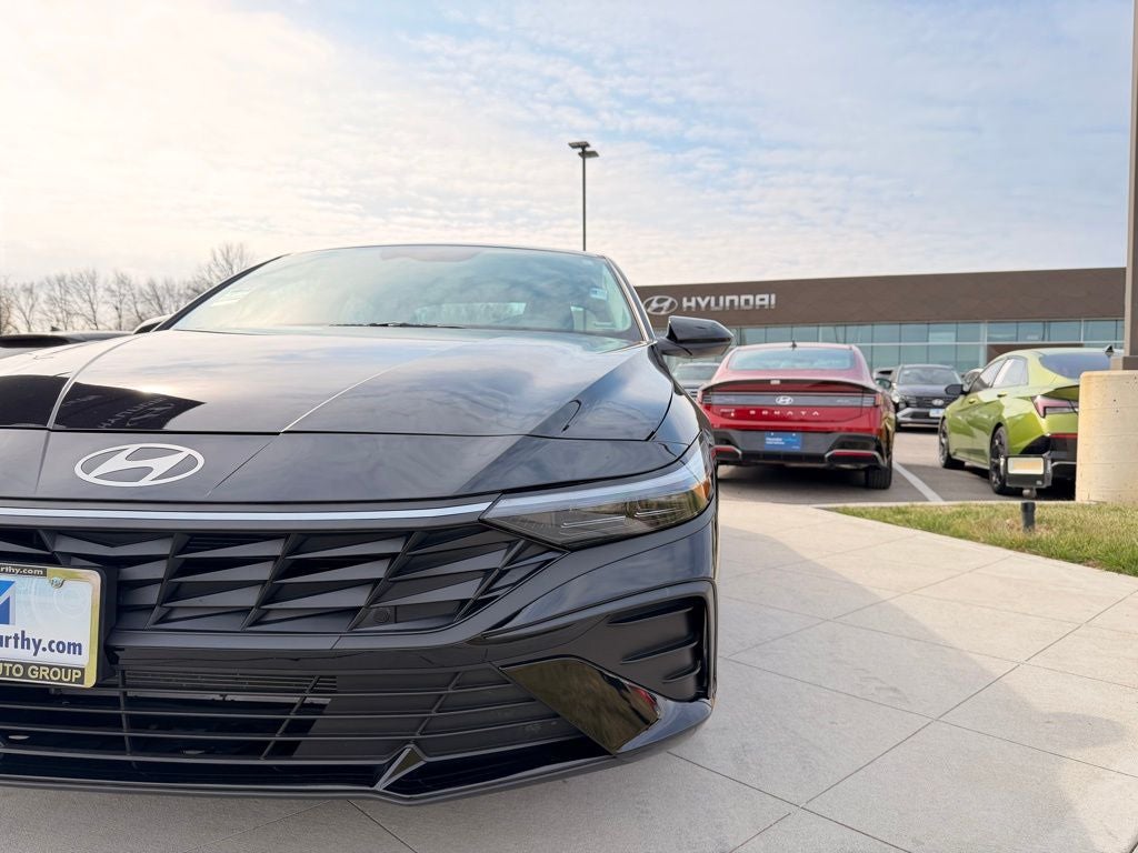 2025 Hyundai Elantra SE