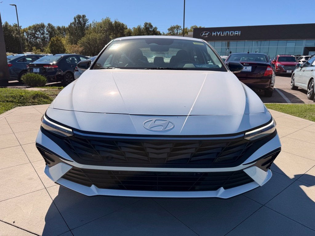 2025 Hyundai Elantra Hybrid SEL Sport
