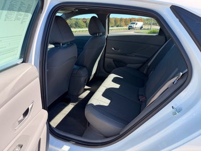 2025 Hyundai Elantra Hybrid SEL Sport