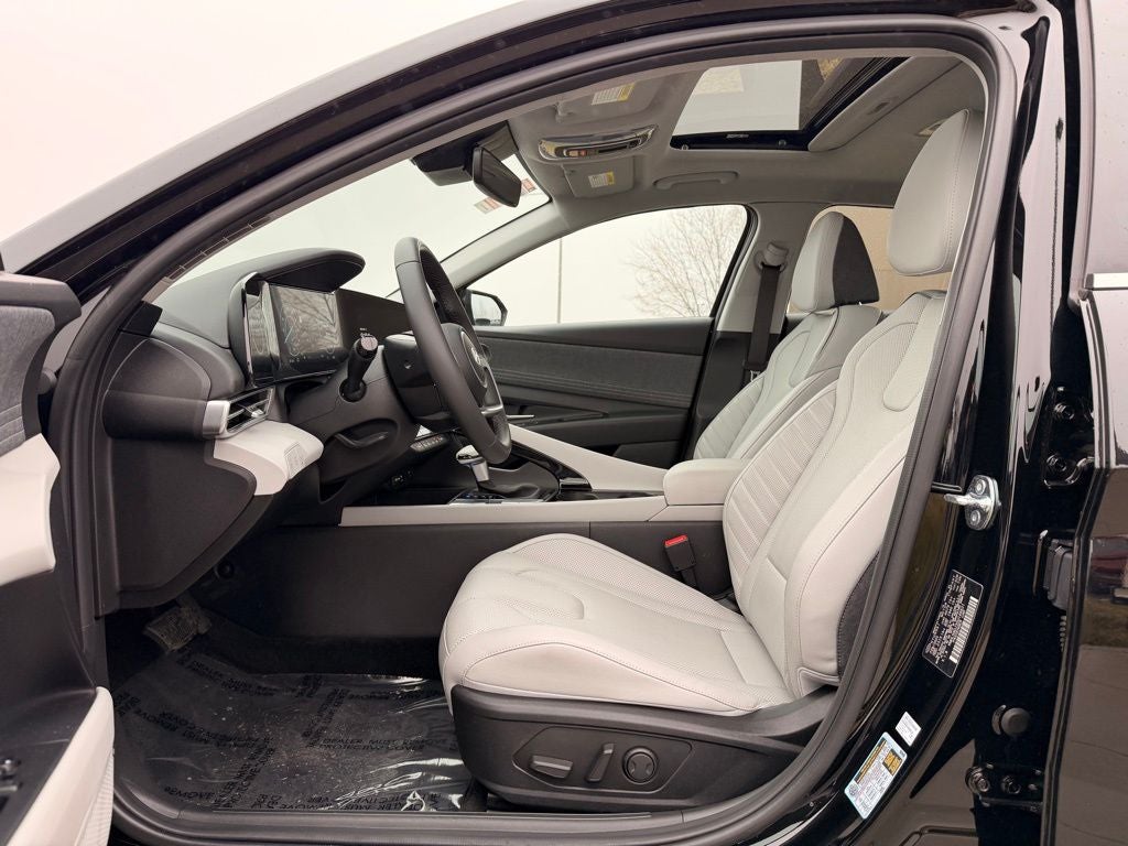 2025 Hyundai Elantra Hybrid Limited