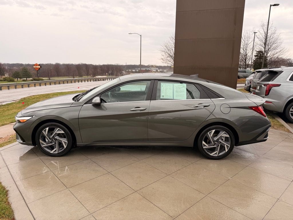 2025 Hyundai Elantra Limited