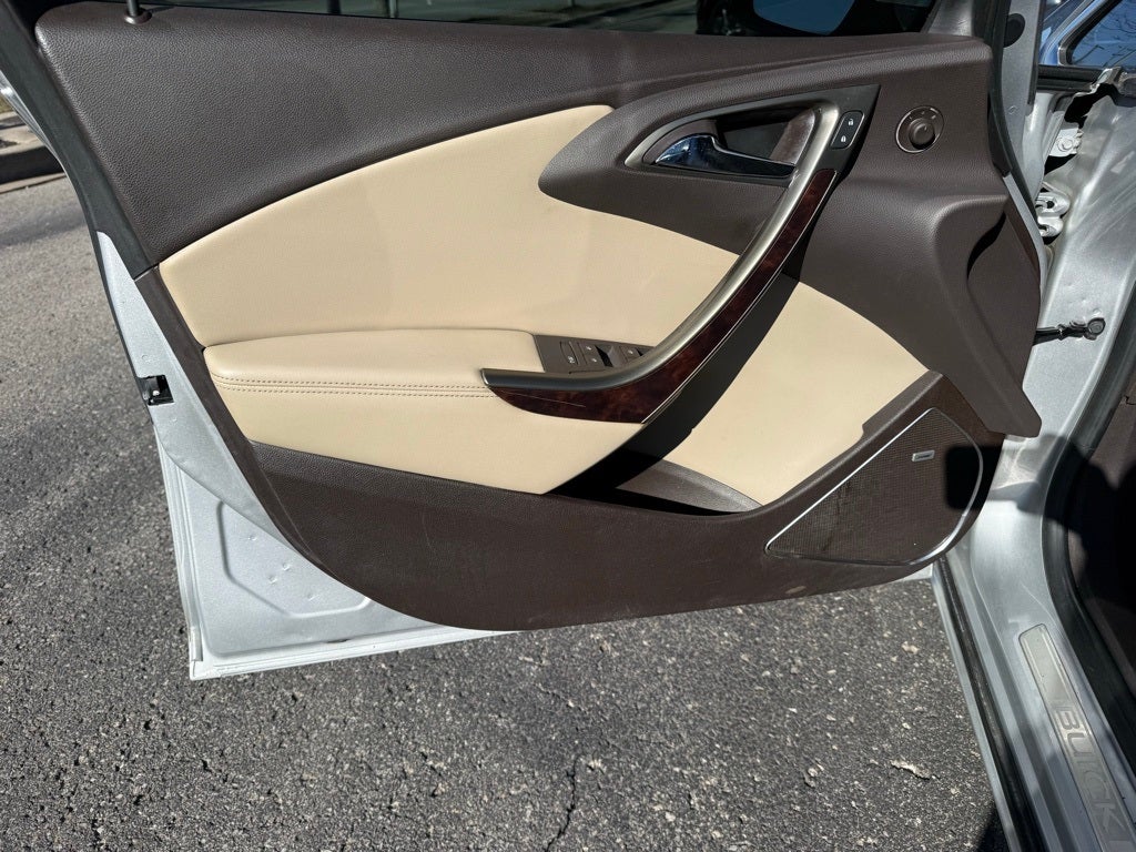 2012 Buick Verano Leather Group