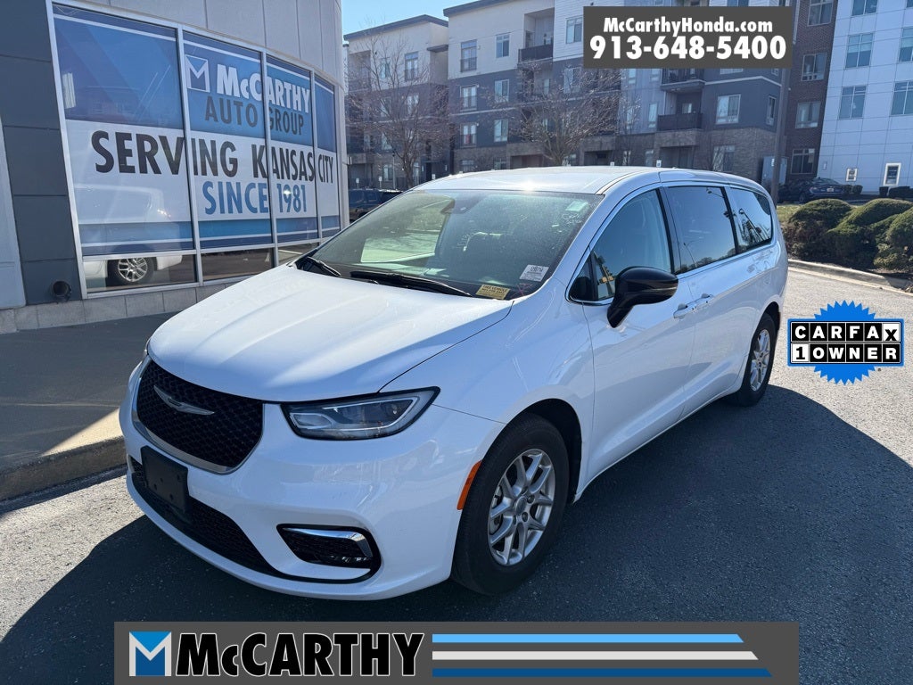 2024 Chrysler Pacifica Touring L