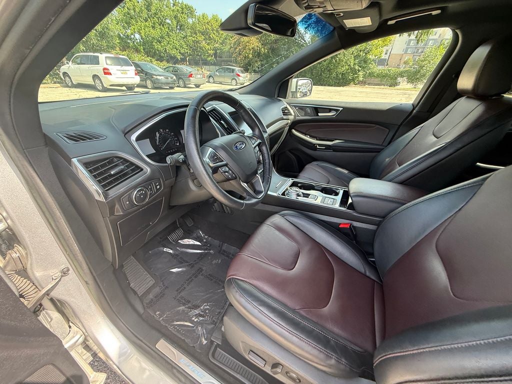 2020 Ford Edge Titanium