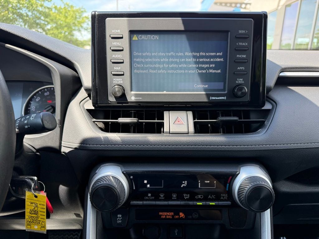 2020 Toyota RAV4 LE