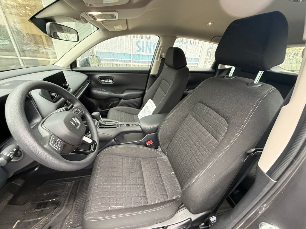 2025 Honda HR-V LX