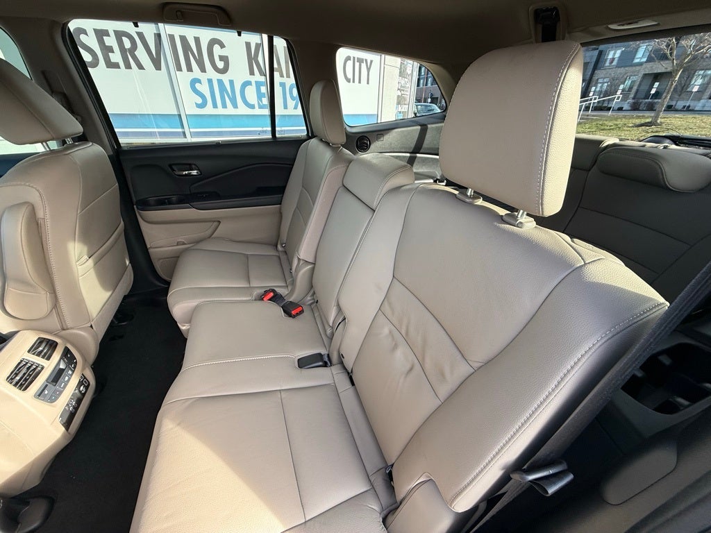 2021 Honda Pilot Touring 8 Passenger