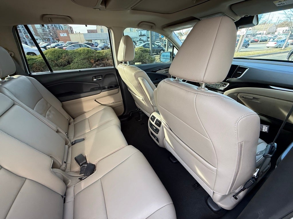 2021 Honda Pilot Touring 8 Passenger