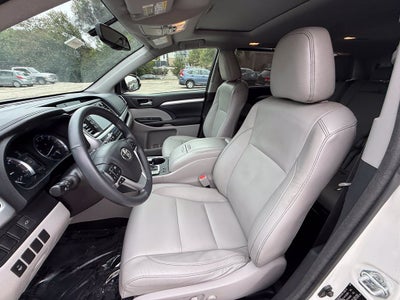 2016 Toyota Highlander XLE V6