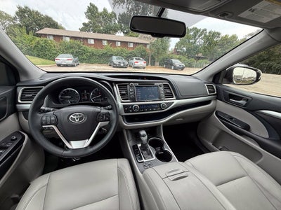 2016 Toyota Highlander XLE V6