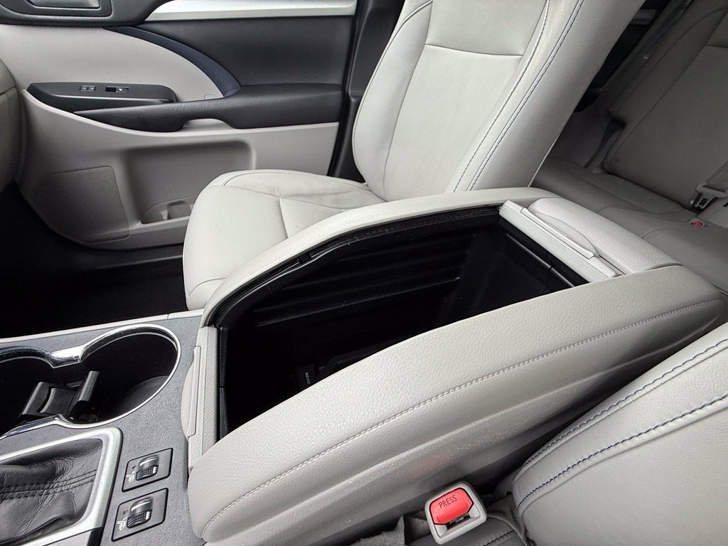 2016 Toyota Highlander XLE V6