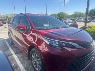 2024 Toyota Sienna XLE 7 Passenger