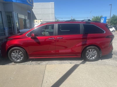 2024 Toyota Sienna XLE 7 Passenger