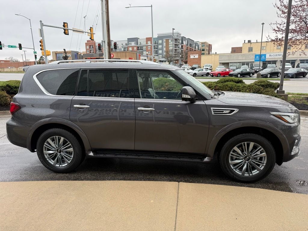 2024 INFINITI QX80 LUXE