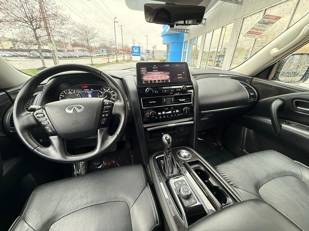 2024 INFINITI QX80 LUXE