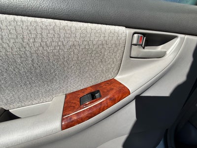 2004 Toyota Corolla LE