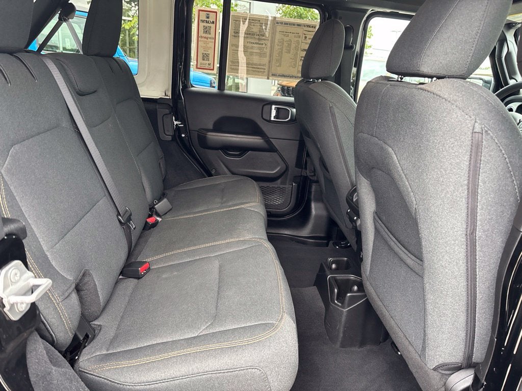 2025 Jeep Wrangler 4-Door Sahara 4x4