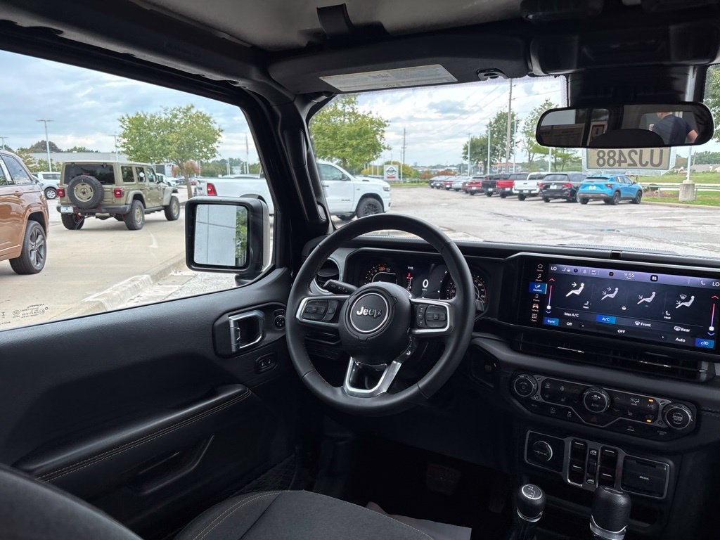 2025 Jeep Wrangler 4-Door Sahara 4x4