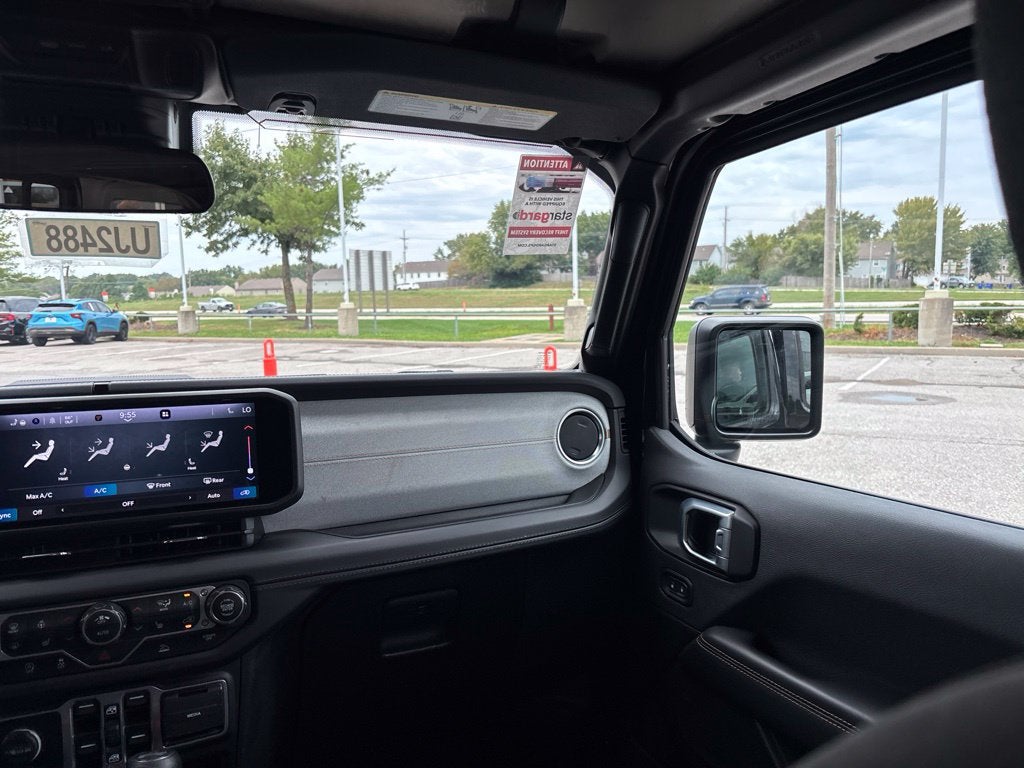 2025 Jeep Wrangler 4-Door Sahara 4x4