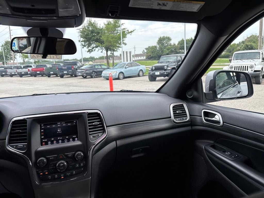 2020 Jeep Grand Cherokee Laredo E 4x4