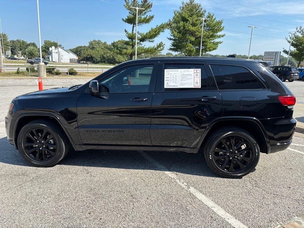 2021 Jeep Grand Cherokee Laredo X 4x4