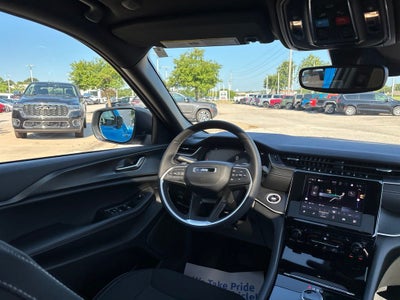2024 Jeep Grand Cherokee Laredo X 4x4