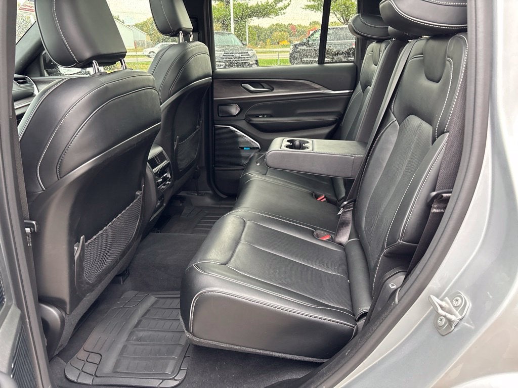 2022 Jeep Grand Cherokee Overland 4x4