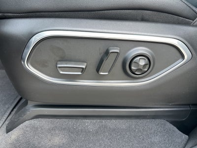 2024 Jeep Wagoneer Base